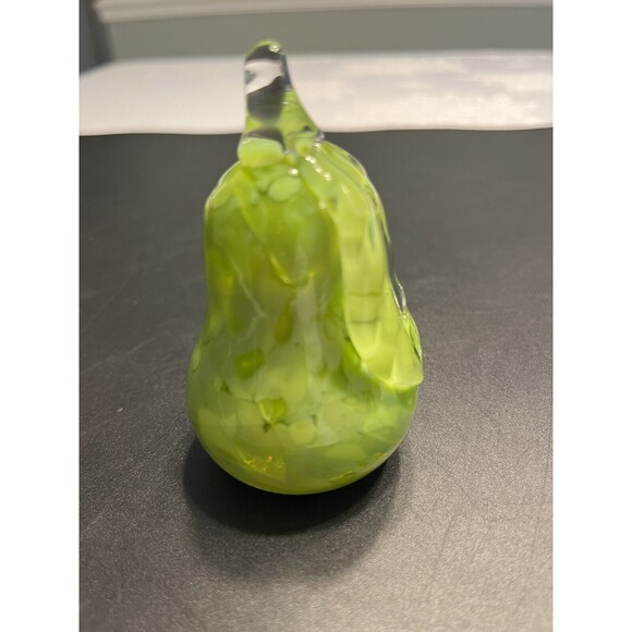 St Clair Art Glass Pear Shaped Paperweight Figurine - Picture 3 of 10